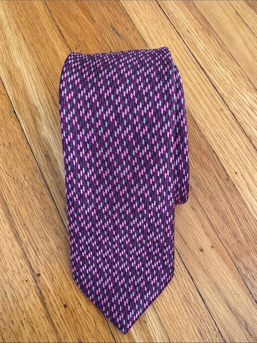 Tie - Saks Fifth Ave black label silk woven